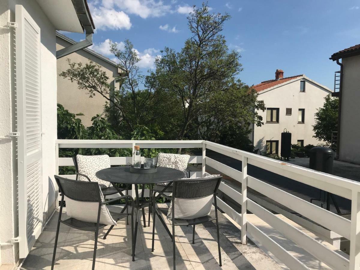 N&N Apartments Jadranovo Εξωτερικό φωτογραφία